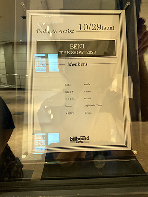 BillBoard Live Osaka - BENI BillBoard_04_300x400.JPG